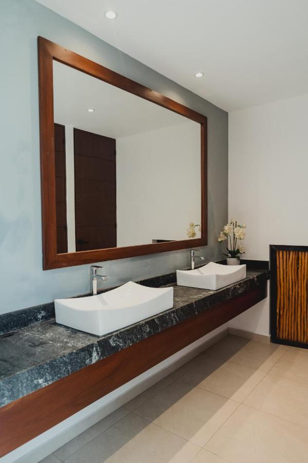 Phantom Suites Playa del Carmen Esterno foto